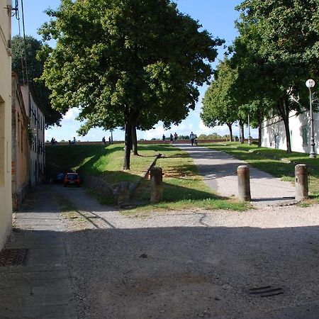 S. Agostino Fronte Mura Lucca Exterior foto